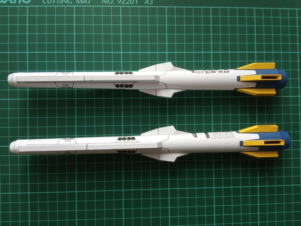 RX-93-V2 Gundam (Plná velikost v novém okně) RX-93-V2 Gundam