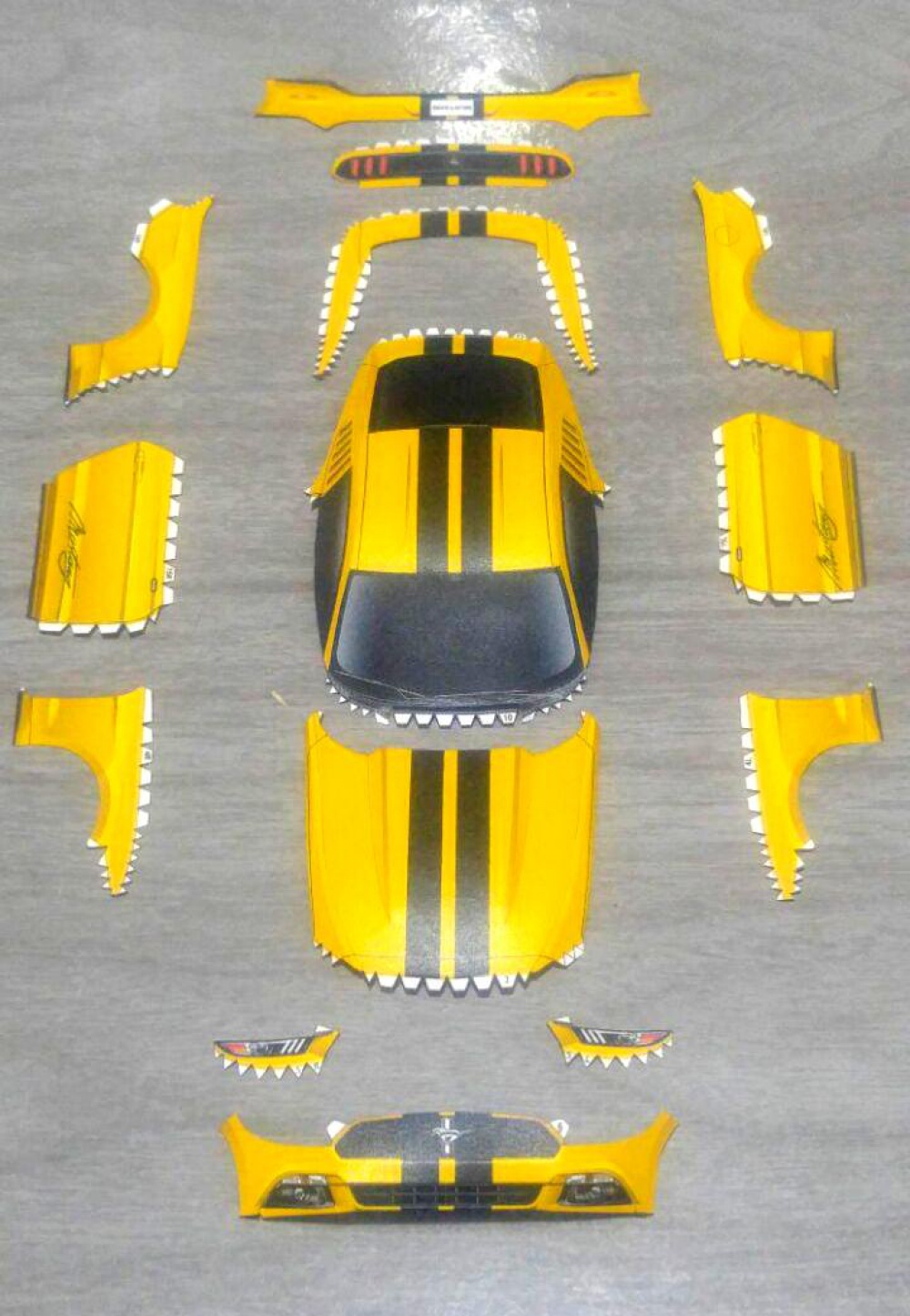 Ford Mustang 2015 (Plná velikost v novém okně) Ford Mustang 2015