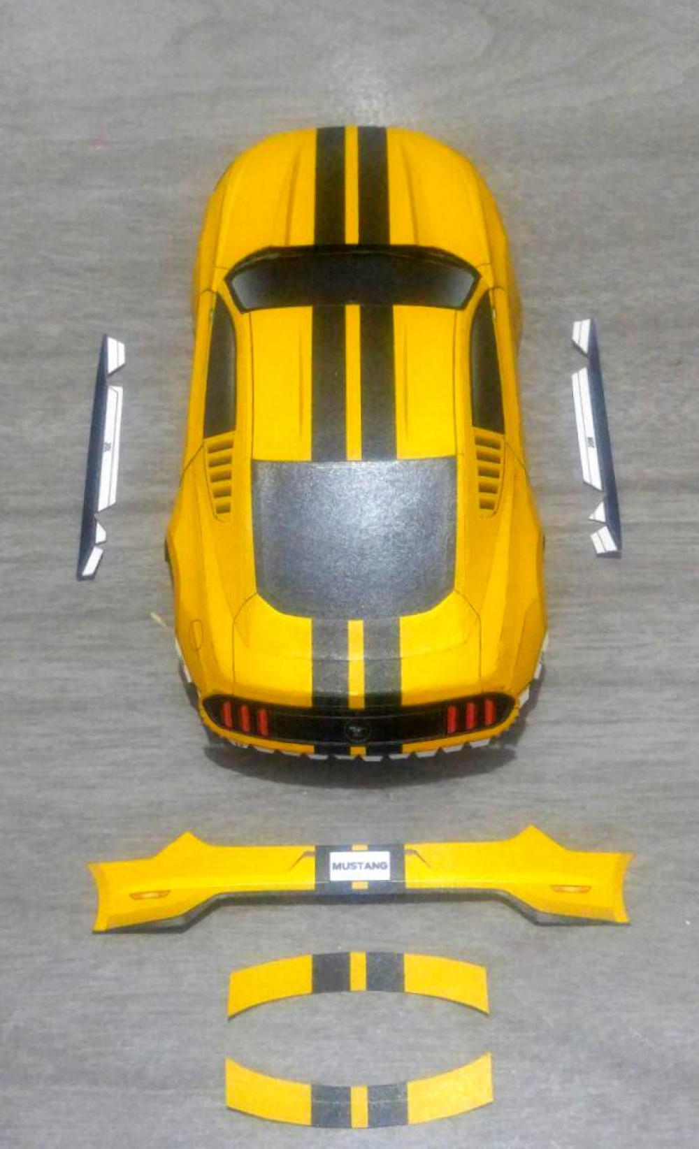 Ford Mustang 2015 (Plná velikost v novém okně) Ford Mustang 2015