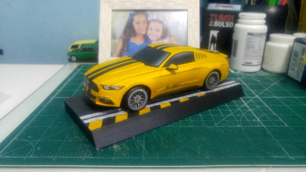 Ford Mustang 2015 (Plná velikost v novém okně) Ford Mustang 2015