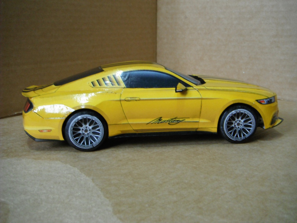 Ford Mustang 2015 (Plná velikost v novém okně) Ford Mustang 2015