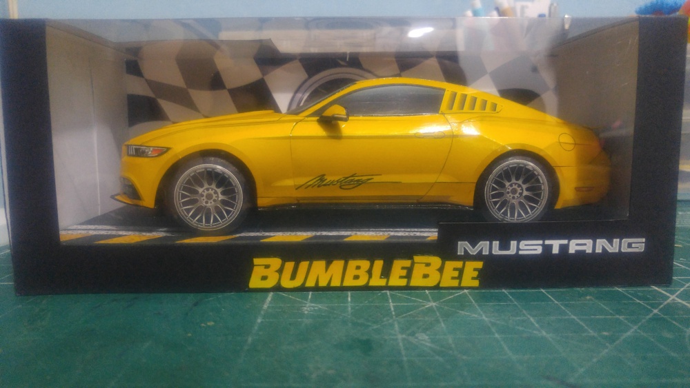 366137