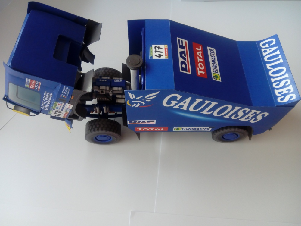 DAF CF 75 FAV Dakar 2004 (Plná velikost v novém okně) DAF CF 75 FAV Dakar 2004