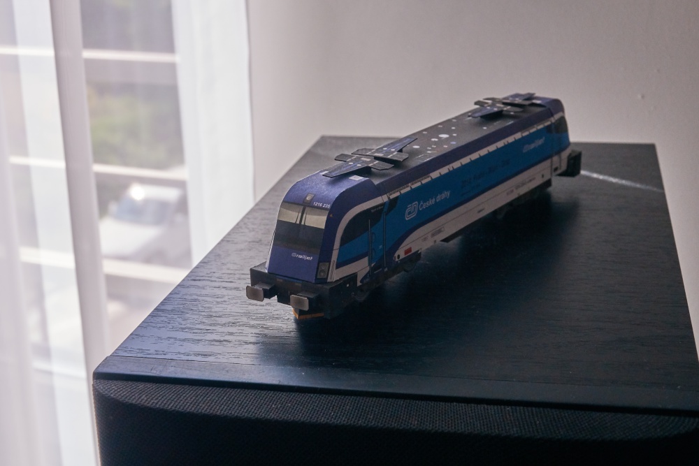 366413