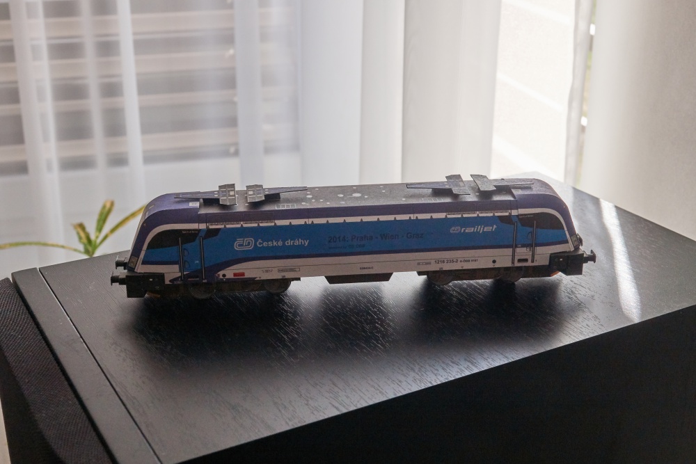 366416