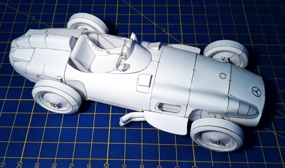 Mercedes-Benz W196 (Plná velikost v novém okně) Mercedes-Benz W196