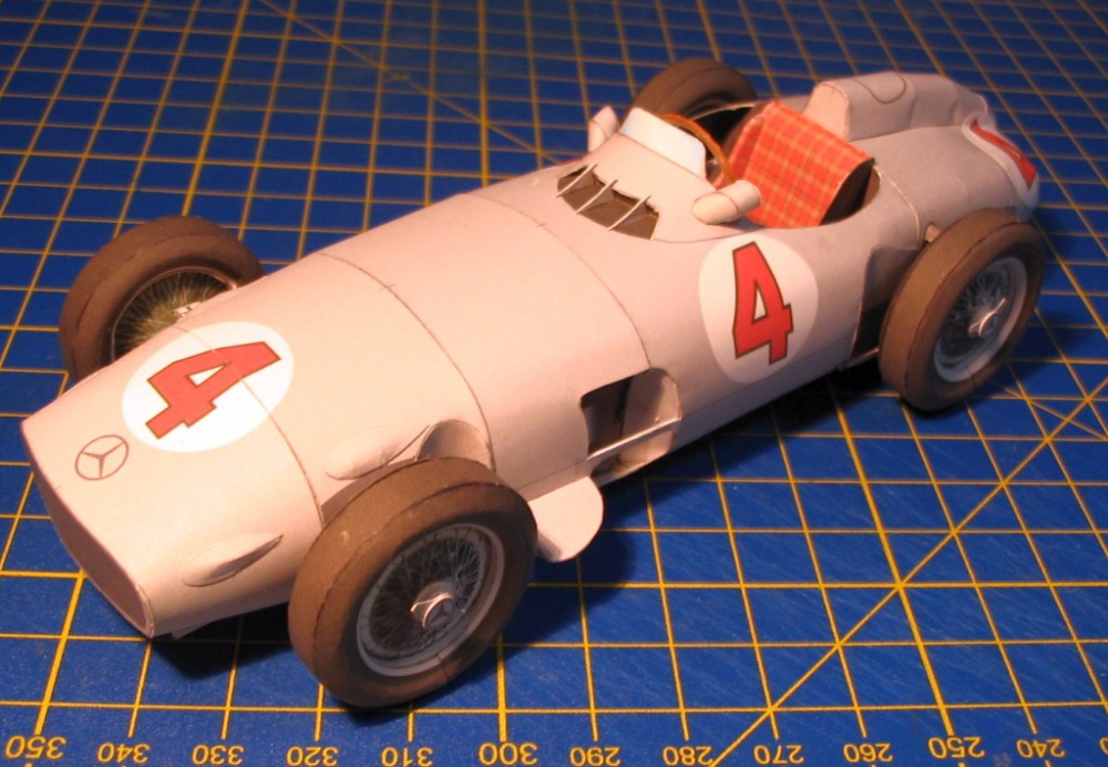 Mercedes-Benz W196 (Plná velikost v novém okně) Mercedes-Benz W196