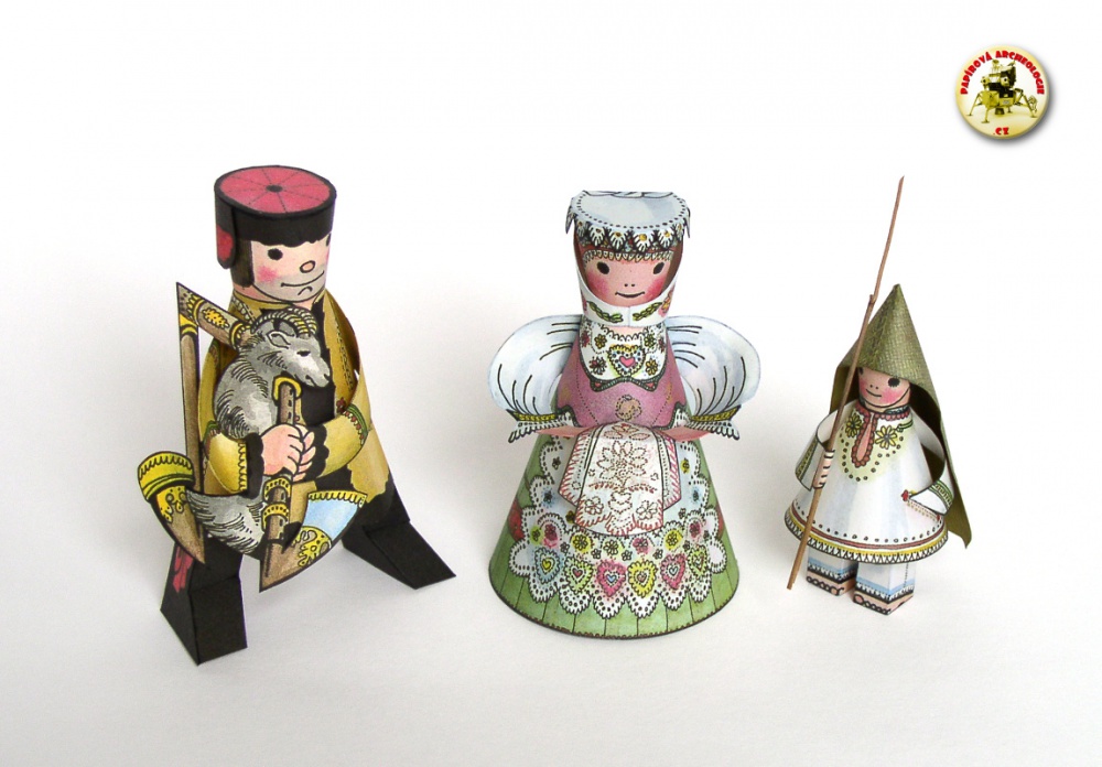 Krojované figurky R. Vykovského (Plná velikost v novém okně) Krojované figurky R. Vykovského