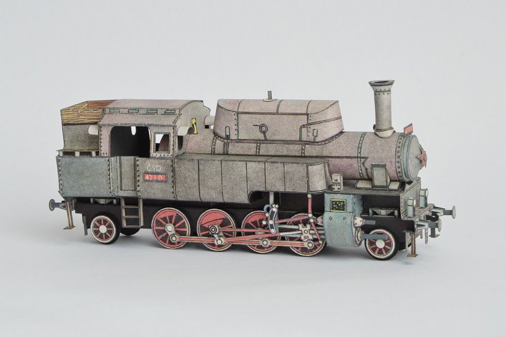 370602