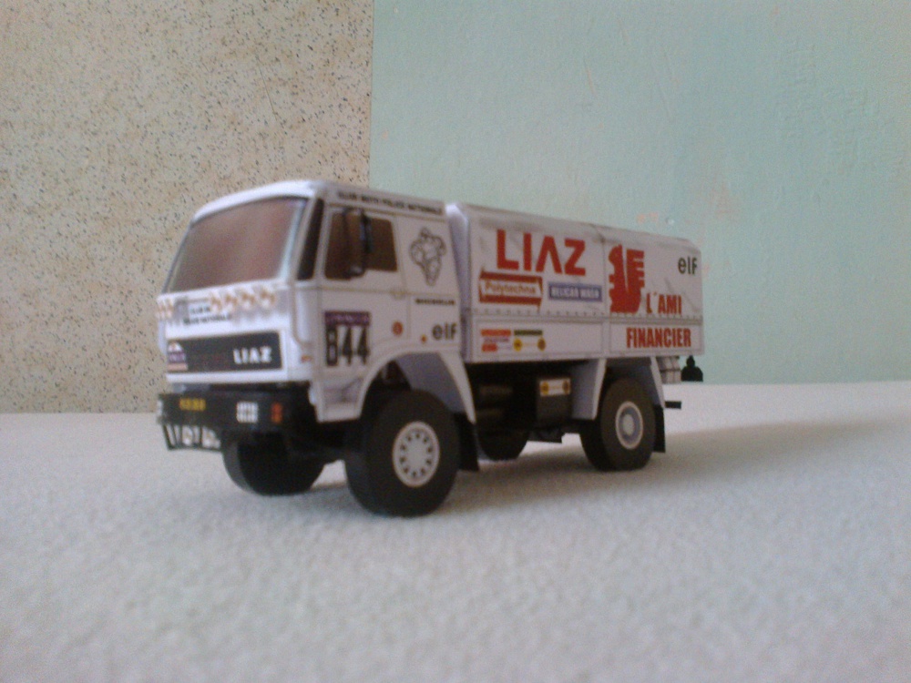 Liaz 111.154D L´ami financier Dakar 1988 (Plná velikost v novém okně) Liaz 111.154D L´ami financier Dakar 1988