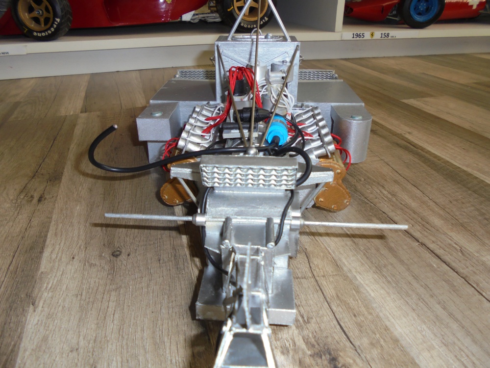 374713