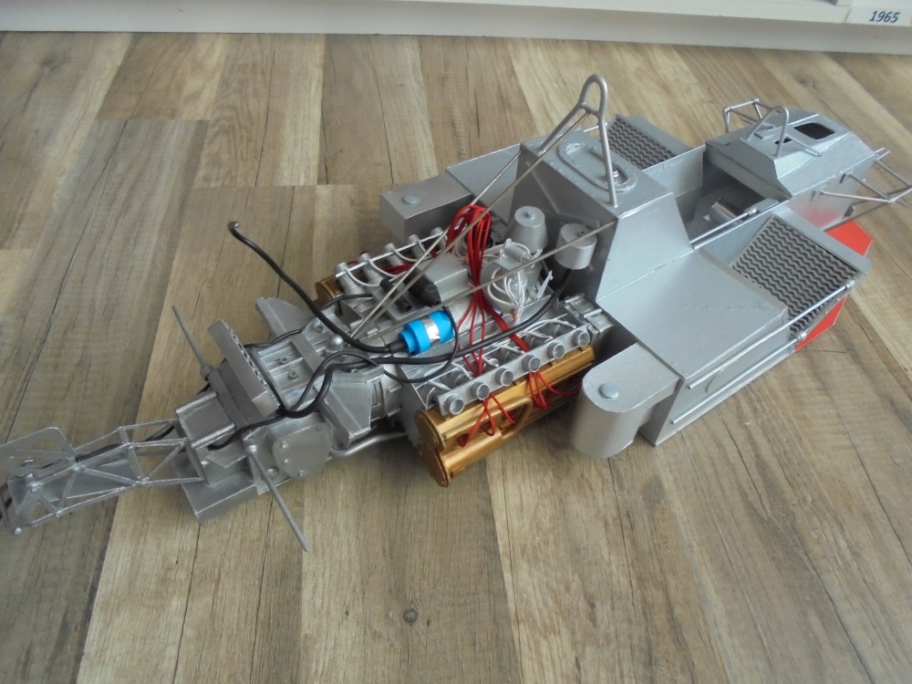 374716