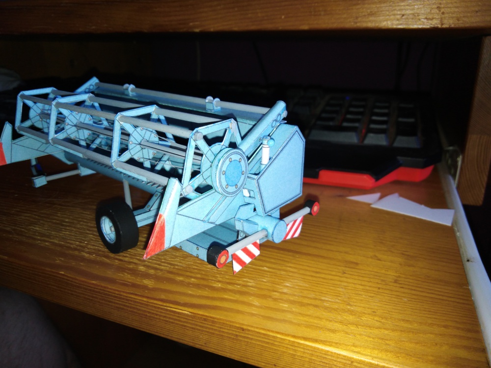 Fortschritt E 512 modrá Agromodels (Plná velikost v novém okně) Fortschritt E 512 modrá Agromodels