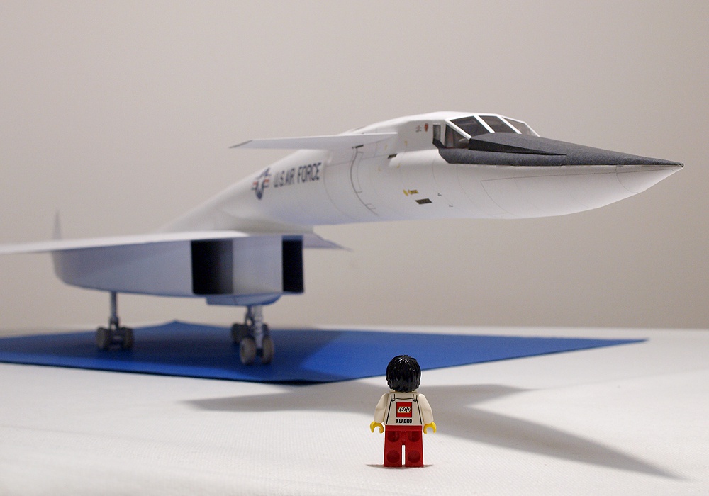North American XB-70 Valkyrie (Plná velikost v novém okně) North American XB-70 Valkyrie