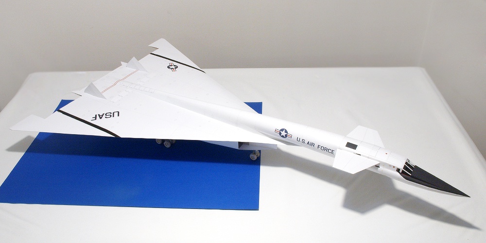 North American XB-70 Valkyrie (Plná velikost v novém okně) North American XB-70 Valkyrie
