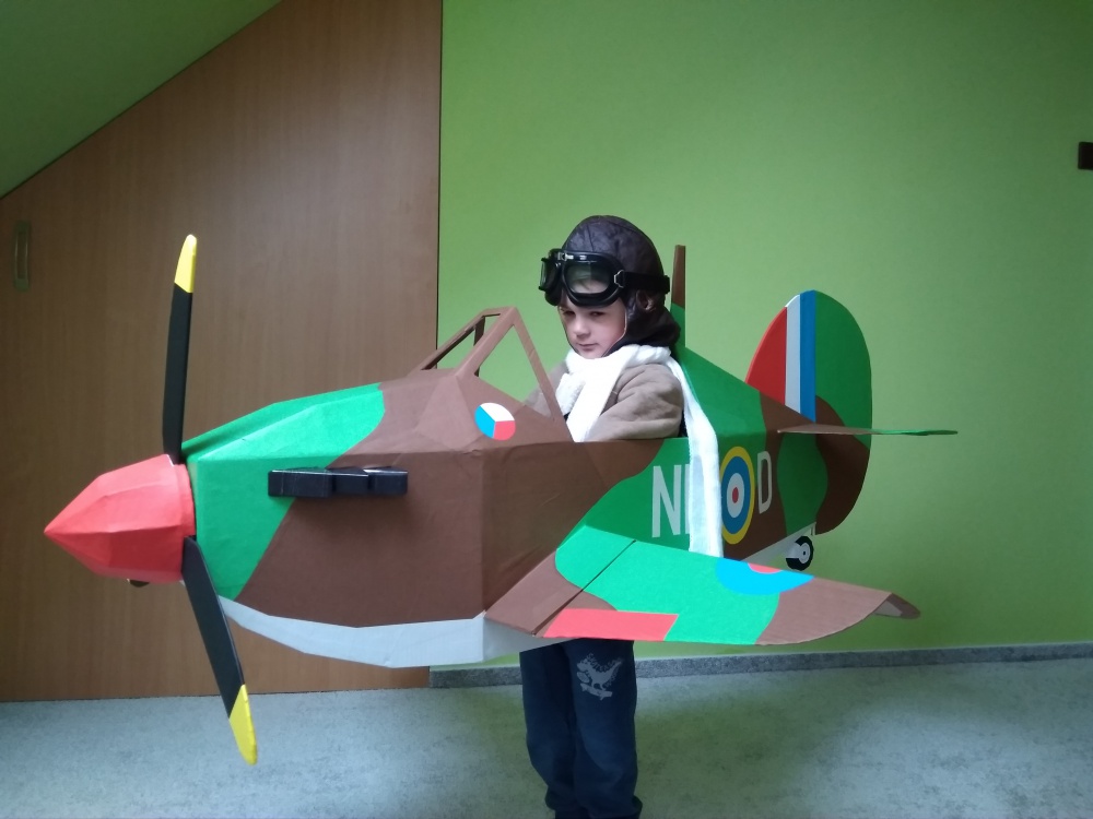 Hurricane costume (Plná velikost v novém okně) Hurricane costume