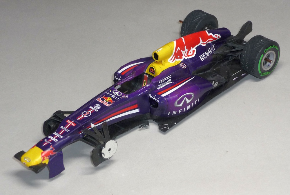 Red Bull RB9 - Mark Webber - GP Malajsie 2013 (Plná velikost v novém okně) Red Bull RB9 - Mark Webber - GP Malajsie 2013