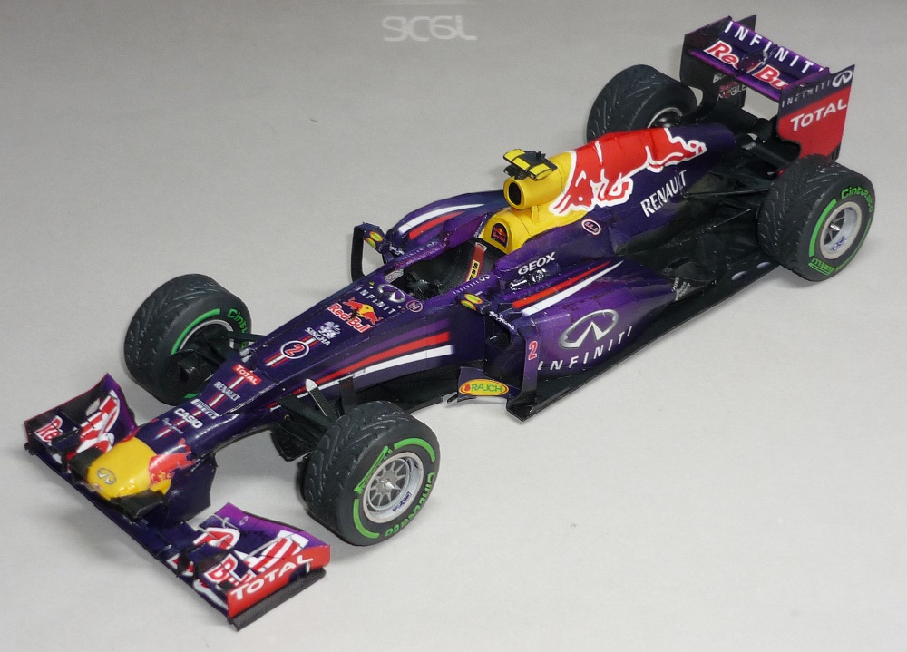 Red Bull RB9 - Mark Webber - GP Malajsie 2013 (Plná velikost v novém okně) Red Bull RB9 - Mark Webber - GP Malajsie 2013