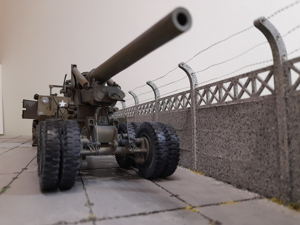 M4 + 155 mm Long Tom (Plná velikost v novém okně) M4 + 155 mm Long Tom