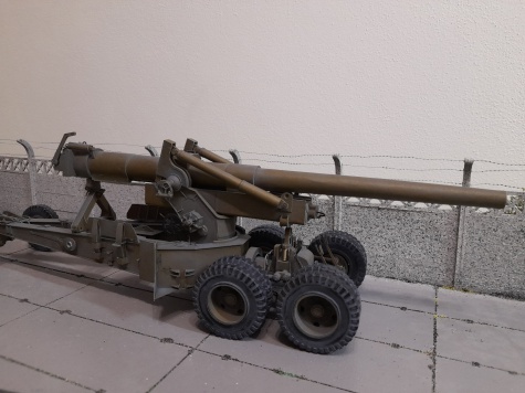 M4 + 155 mm Long Tom