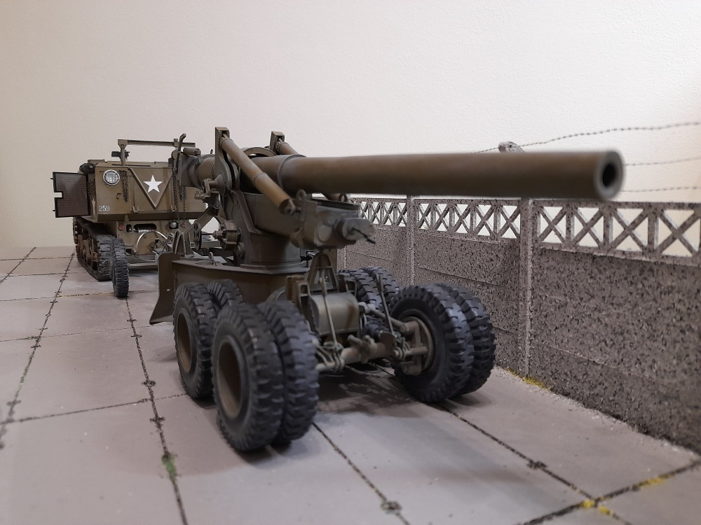 M4 + 155 mm Long Tom