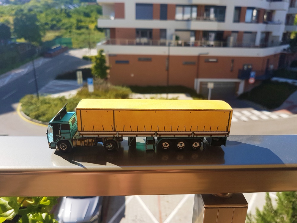 369668