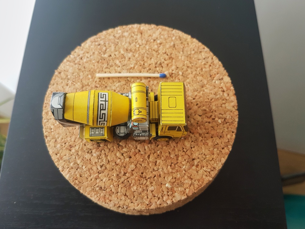 370622