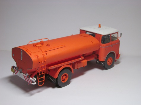 � 706 RTH AKV-8