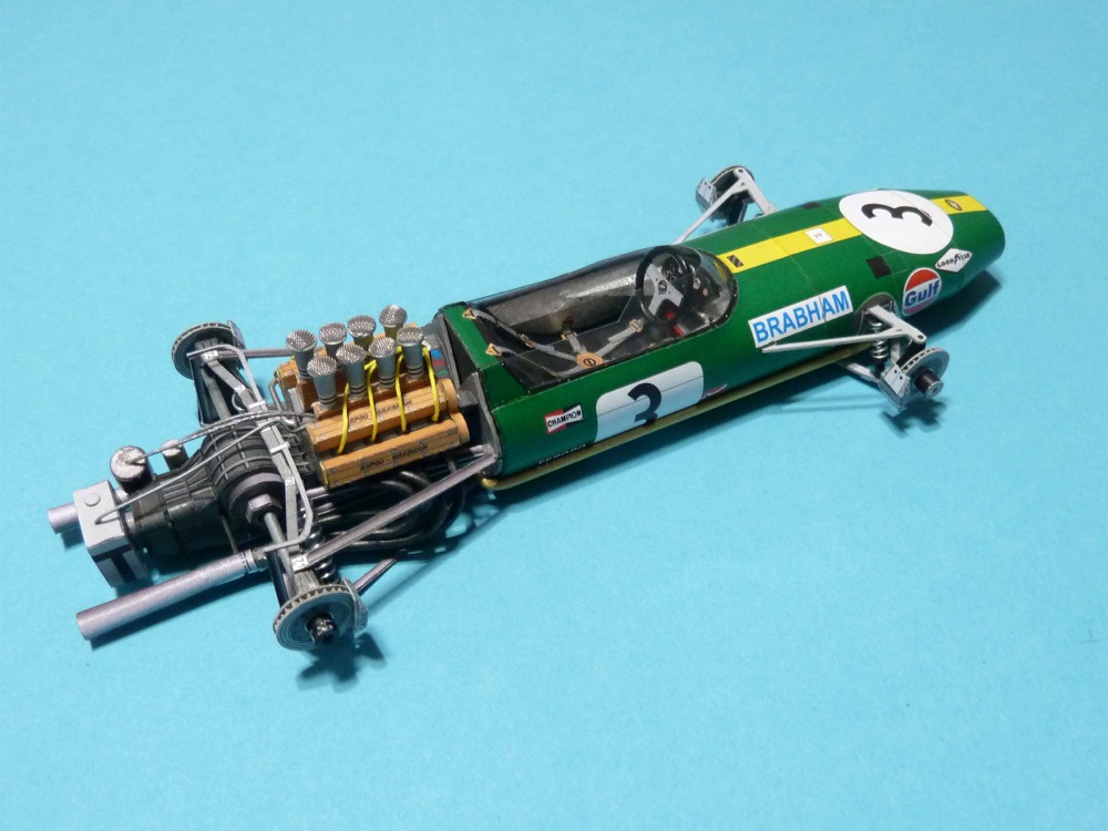 371330