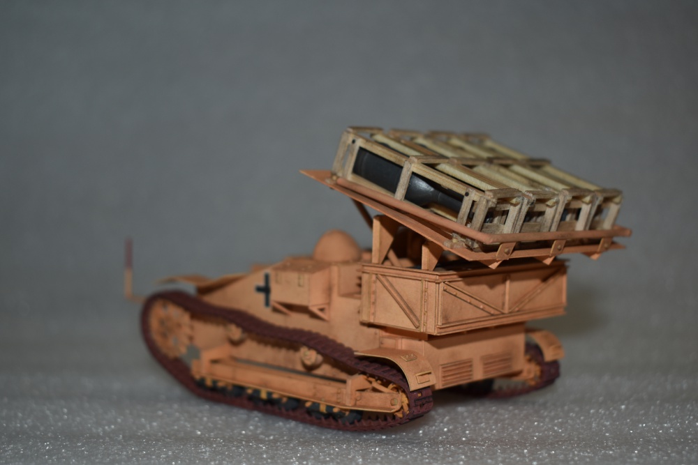 374076