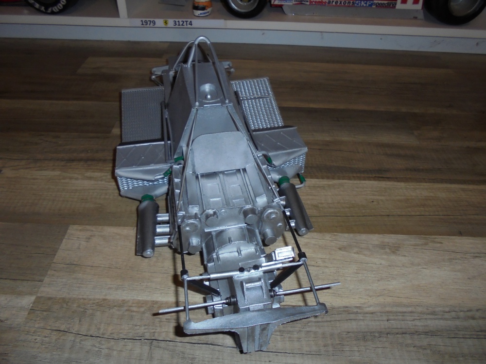 373001