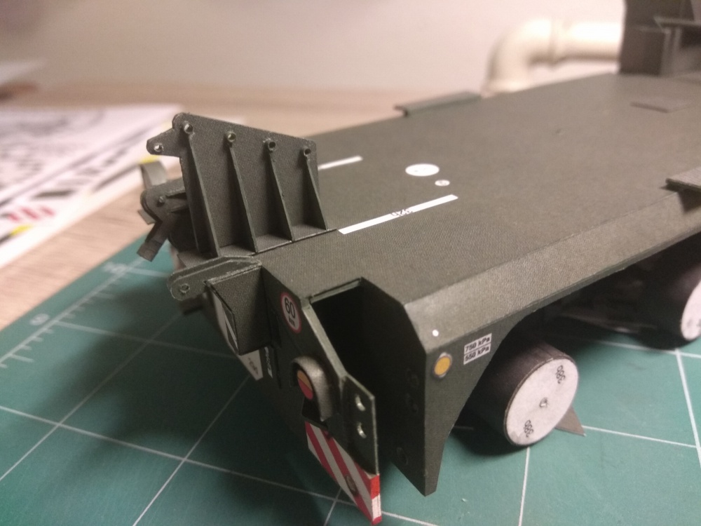 375632