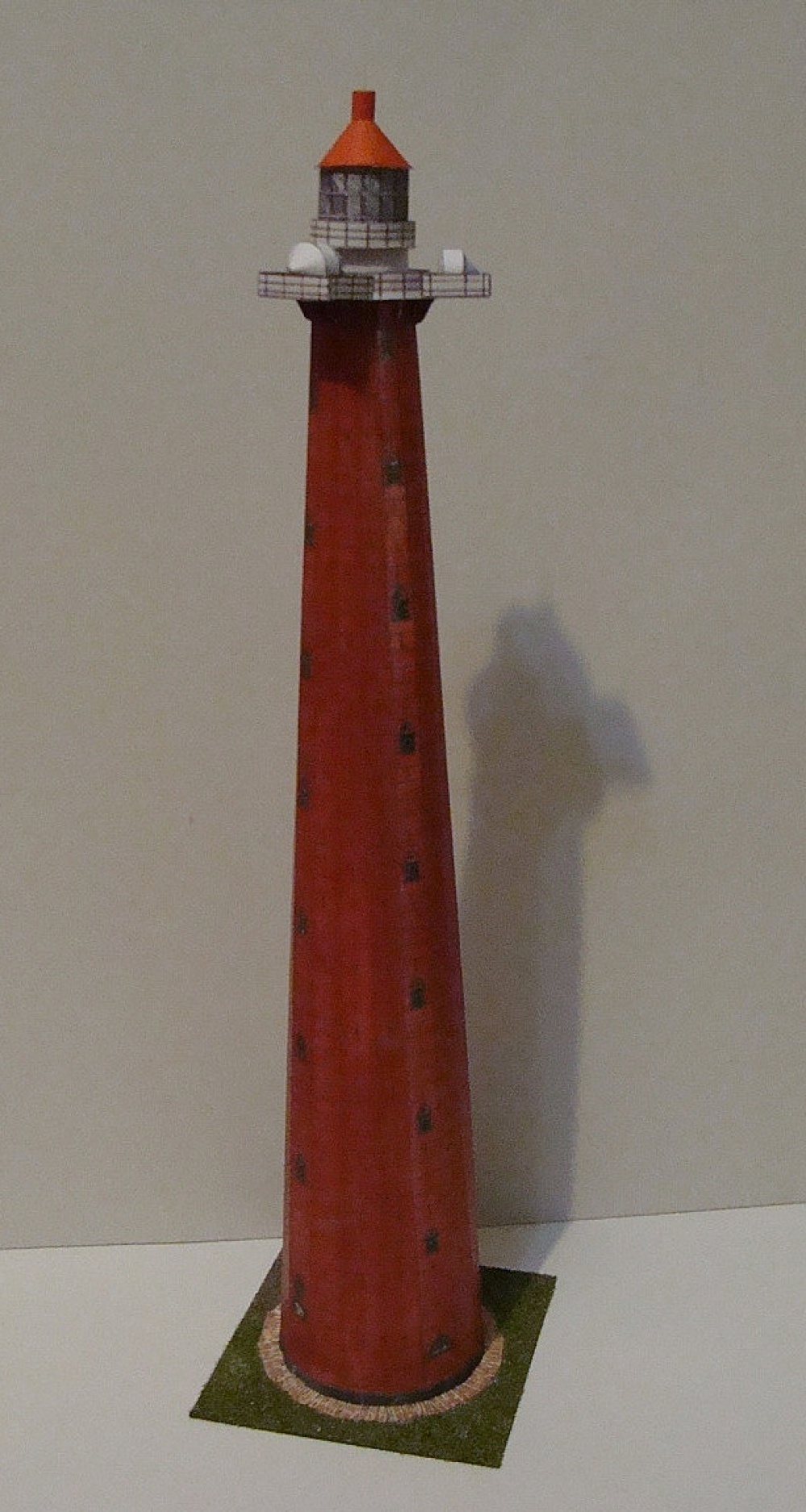 372125