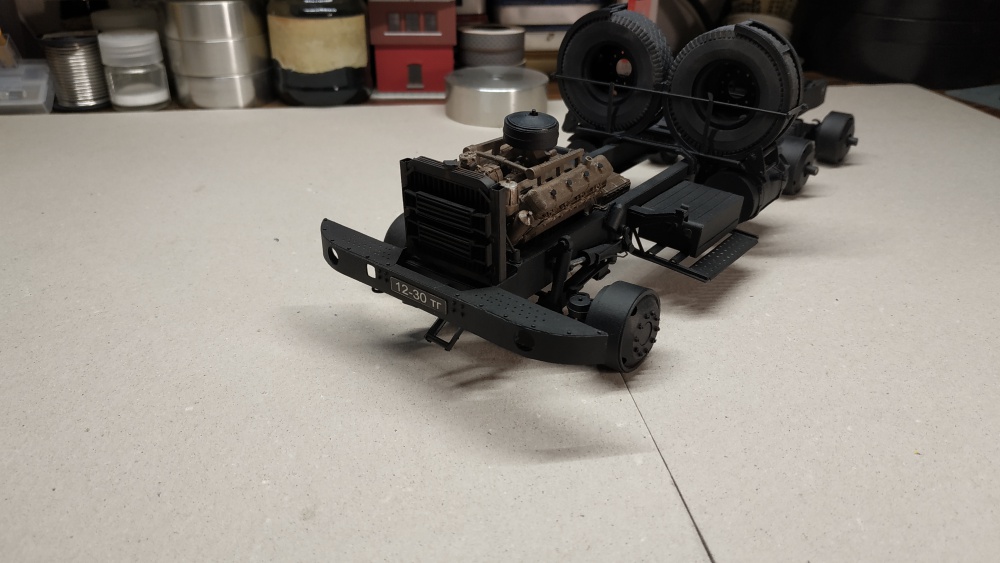 381400