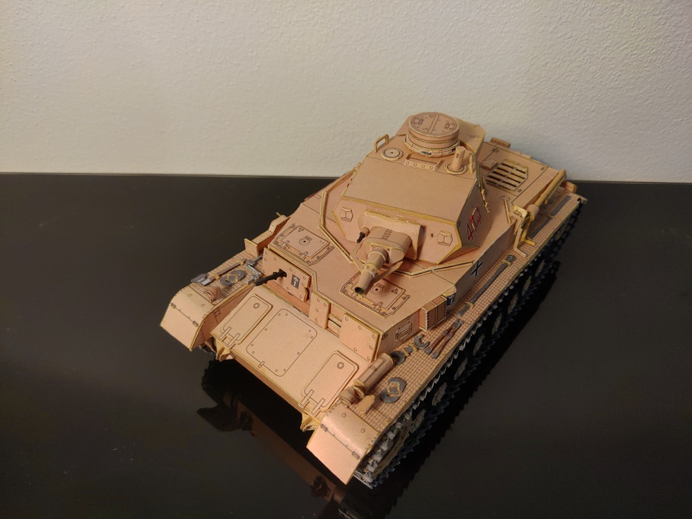 373025