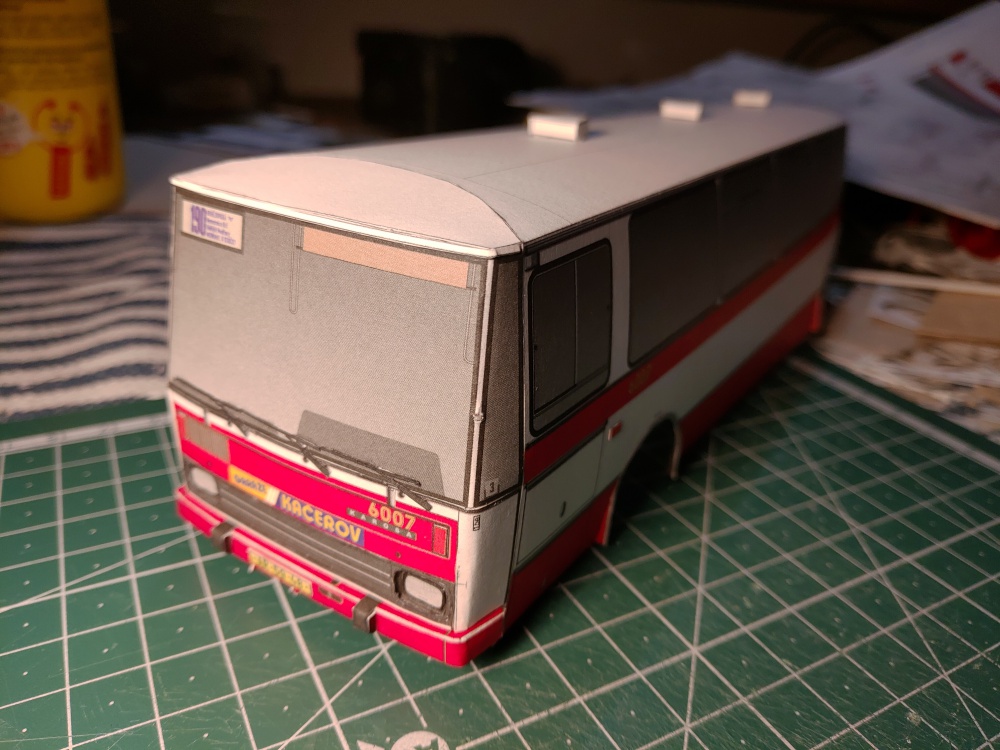 374118