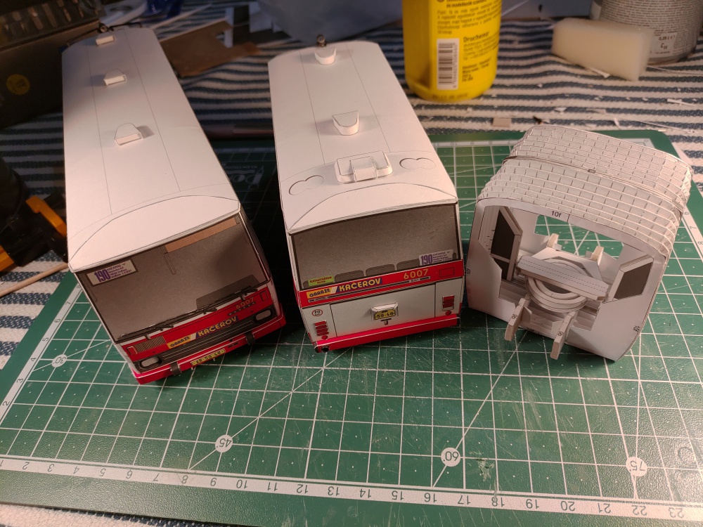 374129