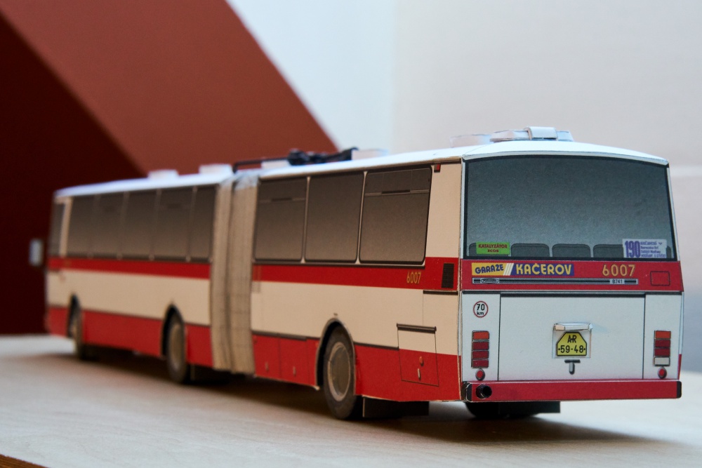 374980