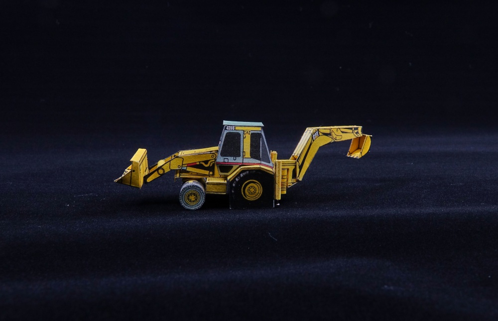 Caterpillar 428B (Plná velikost v novém okně) Caterpillar 428B