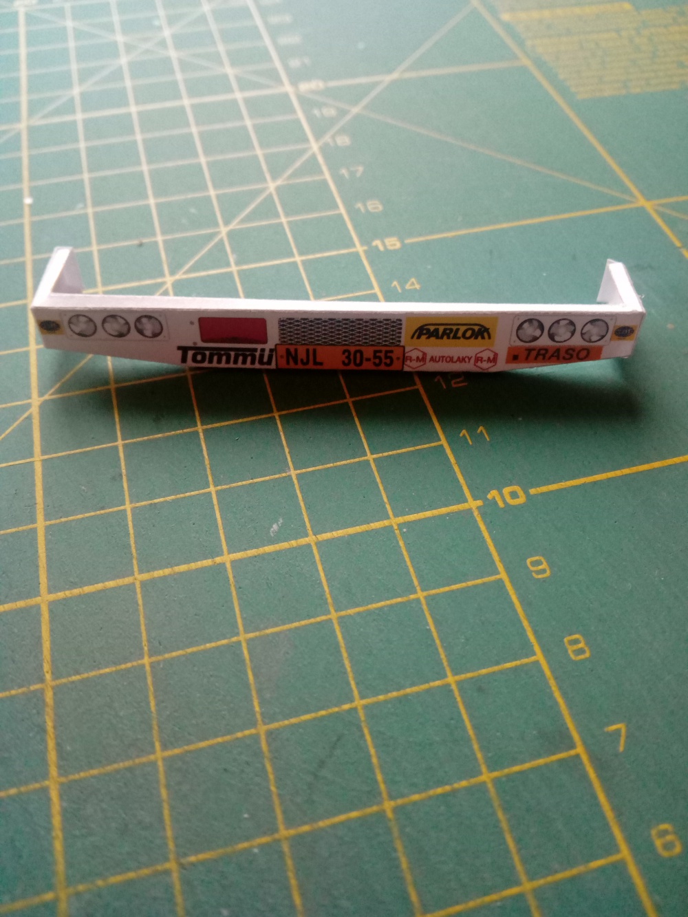 374185