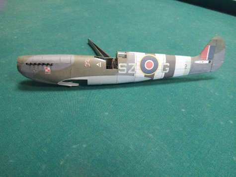Spitfire LF.IX Spitfire LF.IX