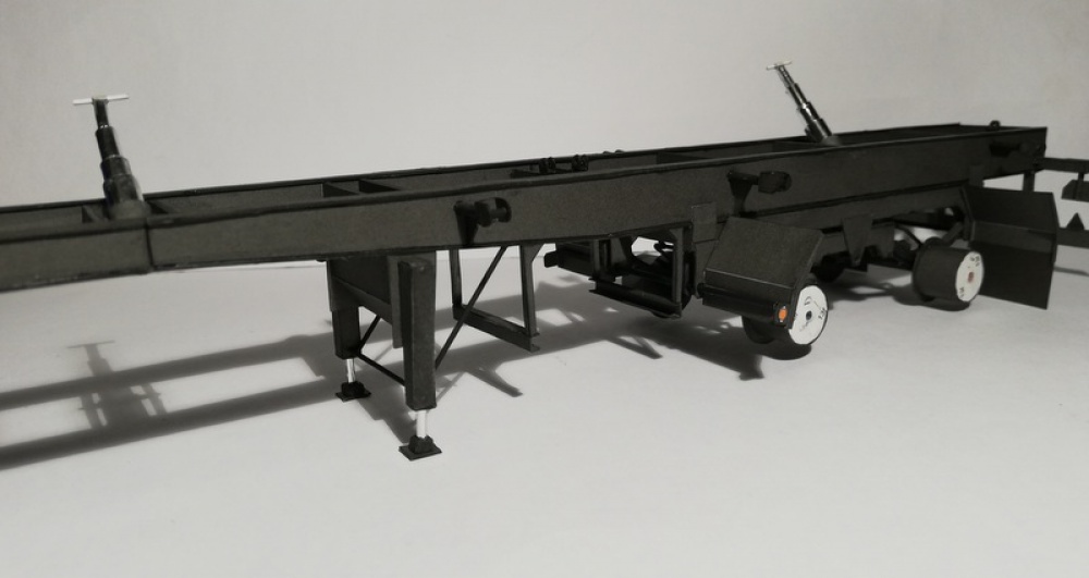 375318