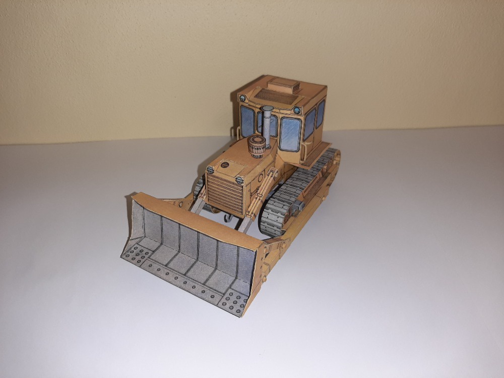 DOZER T100M (Plná velikost v novém okně) DOZER T100M