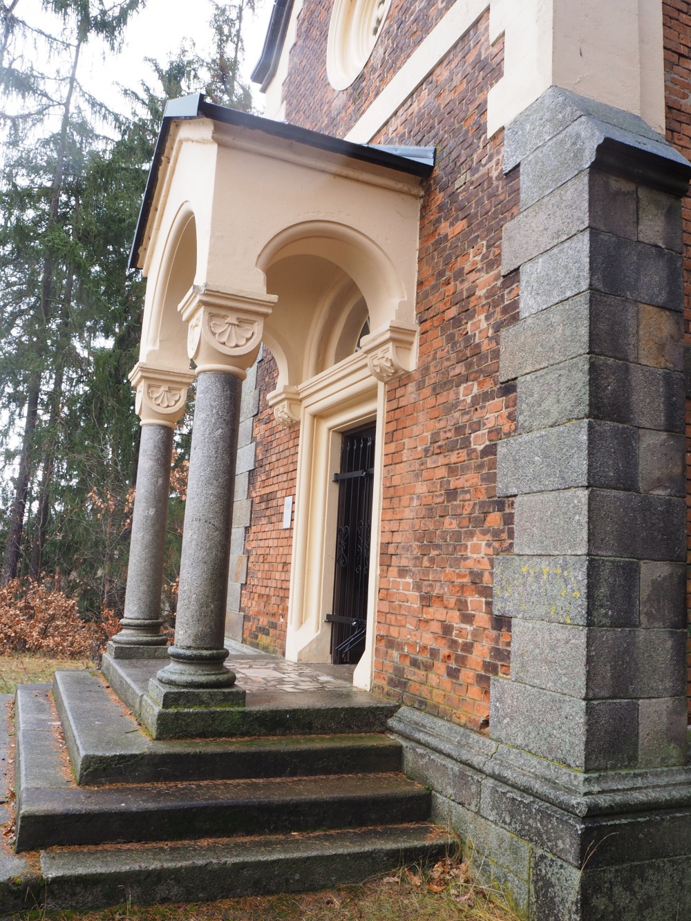 Kaple sv. Anny Kyselka (Plná velikost v novém okně) Kaple sv. Anny Kyselka