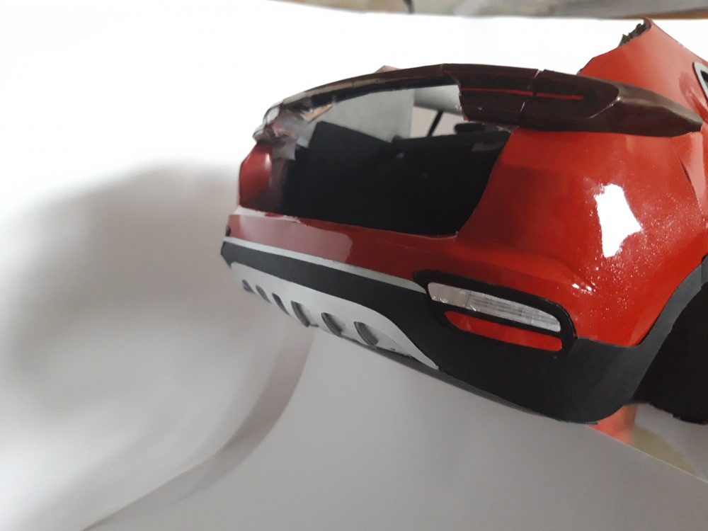 Kia Sportage (Plná velikost v novém okně) Kia Sportage