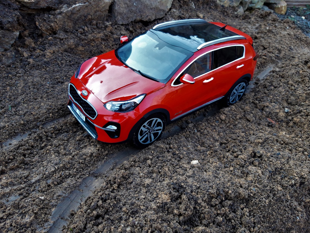 Kia Sportage (Plná velikost v novém okně) Kia Sportage
