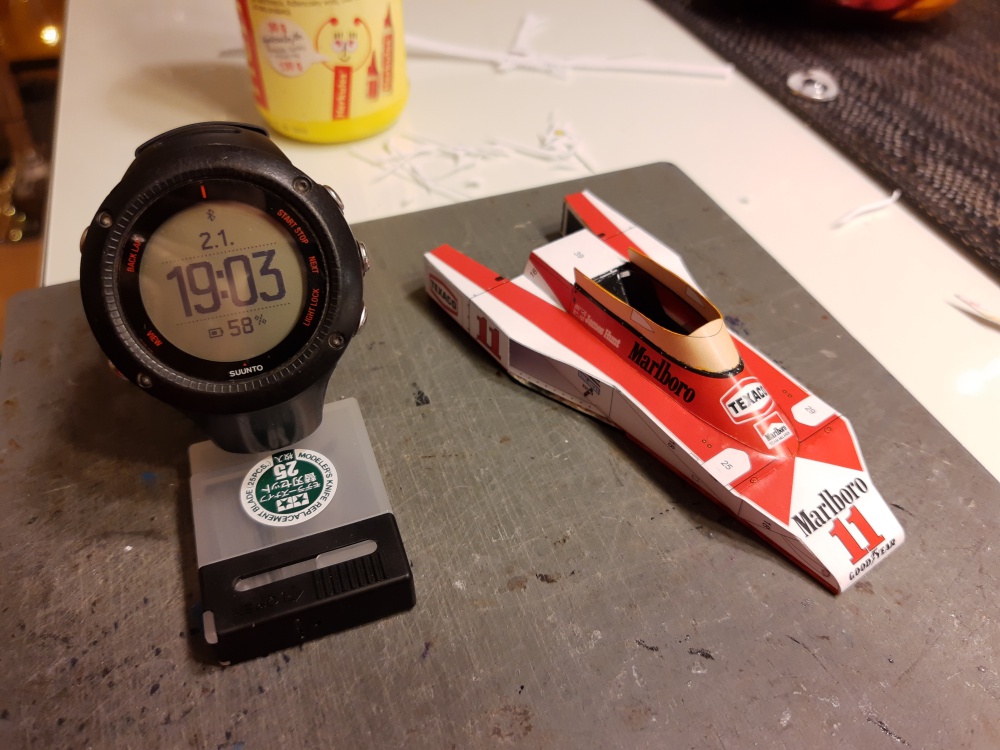 376925
