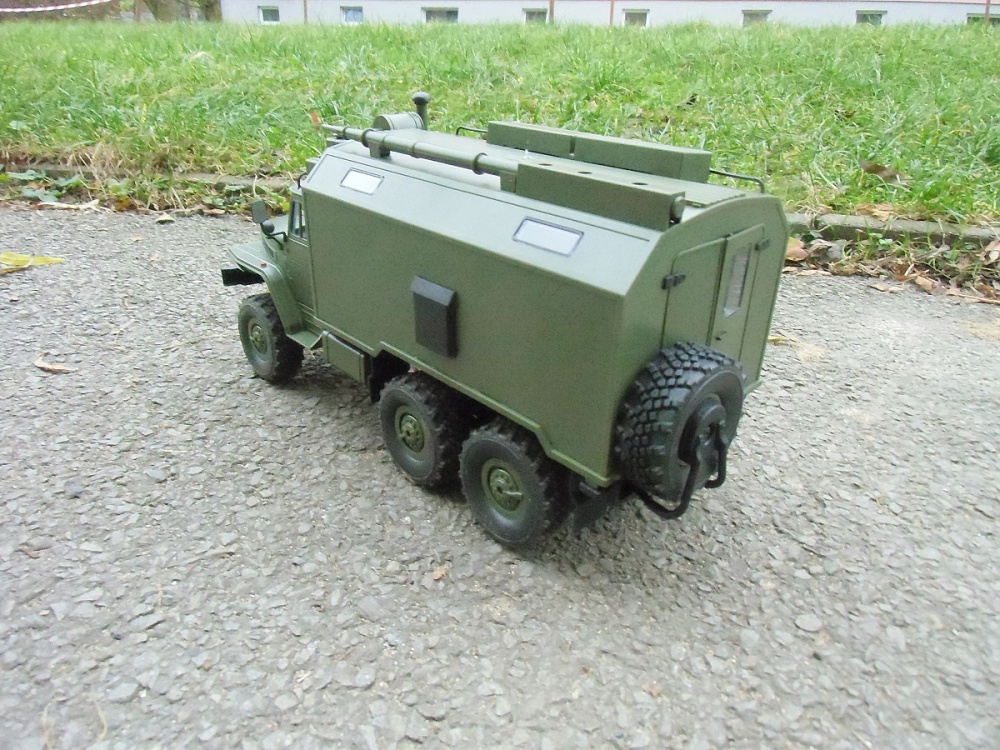 REO M35 truck a další RC auta (Plná velikost v novém okně) REO M35 truck a další RC auta