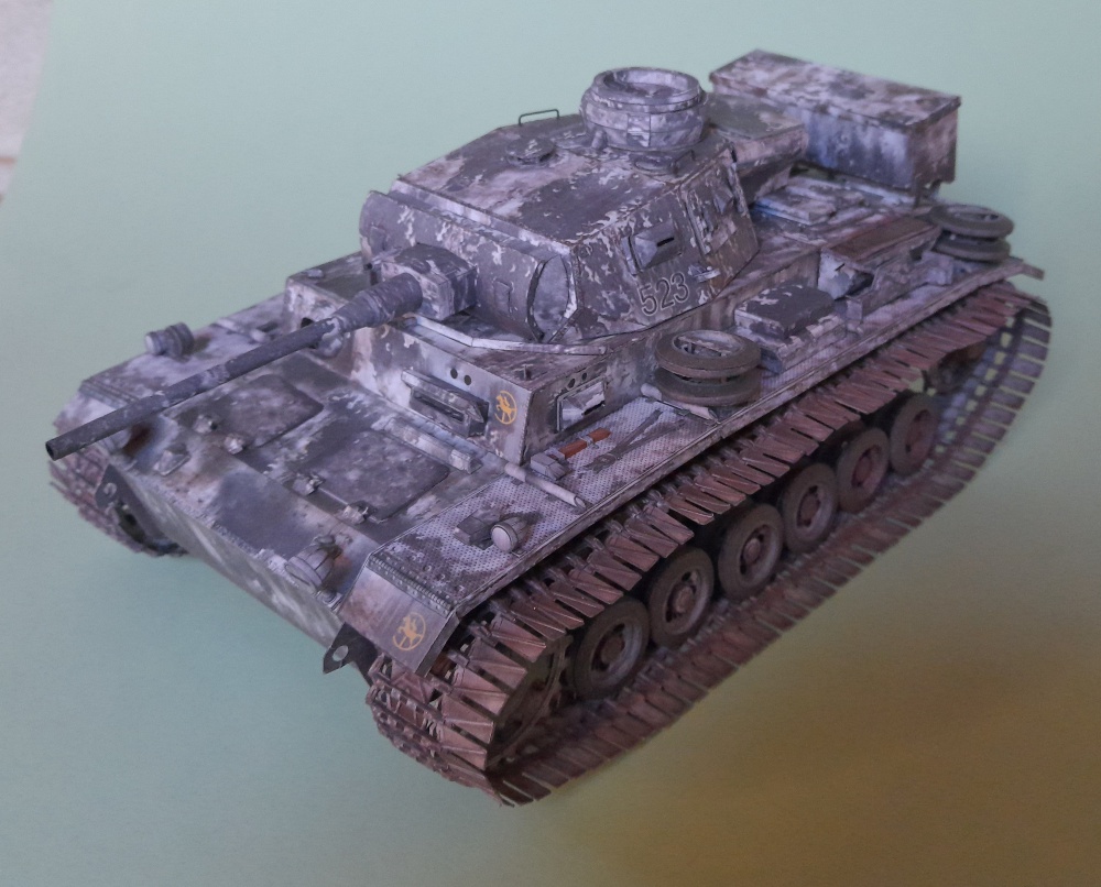 PzKpfw III Ausf. J (Plná velikost v novém okně) PzKpfw III Ausf. J
