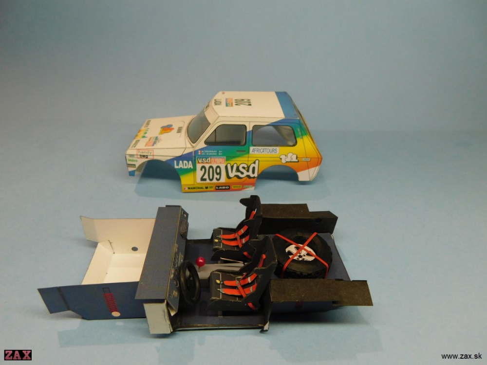 LADA NIVA - DAKAR 1985 /Spidamodels/ 1:32 (Plná velikost v novém okně) LADA NIVA - DAKAR 1985 /Spidamodels/ 1:32